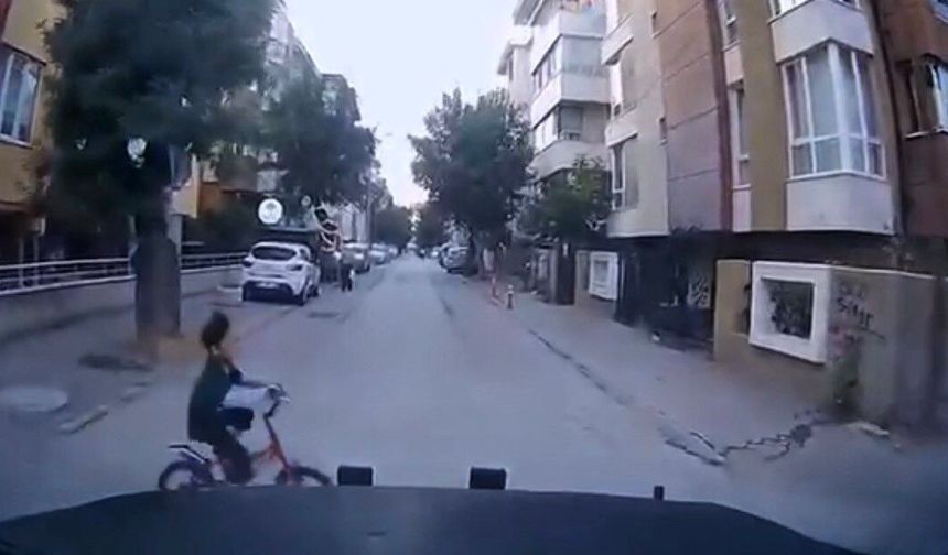 Bahçelievler’de Bisikletli Çocuk Kaza Tehlikesinden Kurtuldu