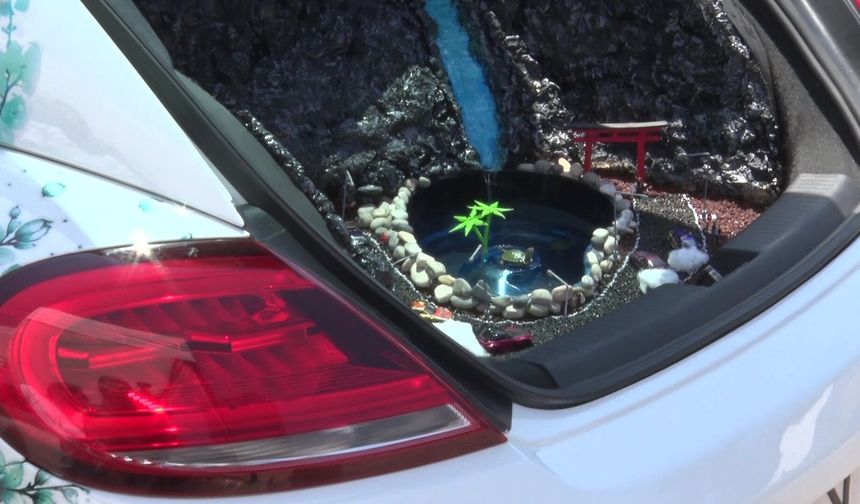 Bursa Tuning Fest'te Bagajında Kaplumbağalar Yaşayan Otomobil İlgi Odağı Oldu