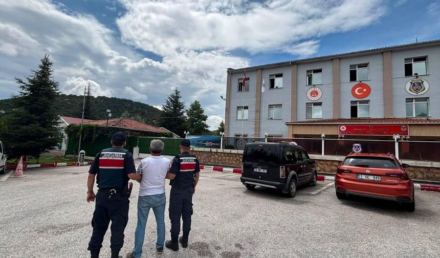 Bilecik’te aranan şahıs yakalandı: 2 yıl hapis cezası bulunan şüpheli cezaevine gönderildi