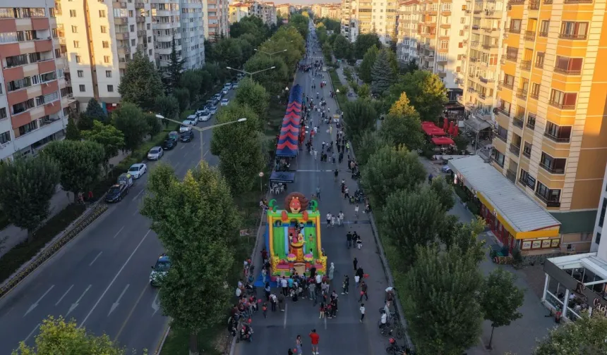 Eskişehir’de Arabasız Pazar Coşkusu