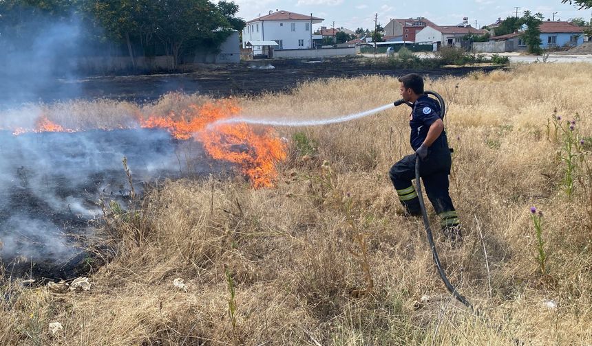 Eskişehir’de Aynı Anda İki Yangın Çıktı