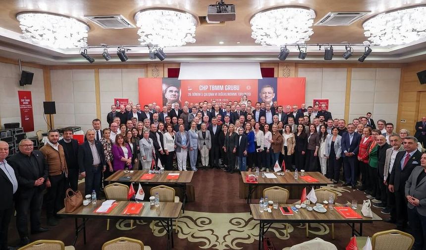 Özgür Özel’e Destek İçin 83 Milletvekili Salonda, İşte İsimleri!