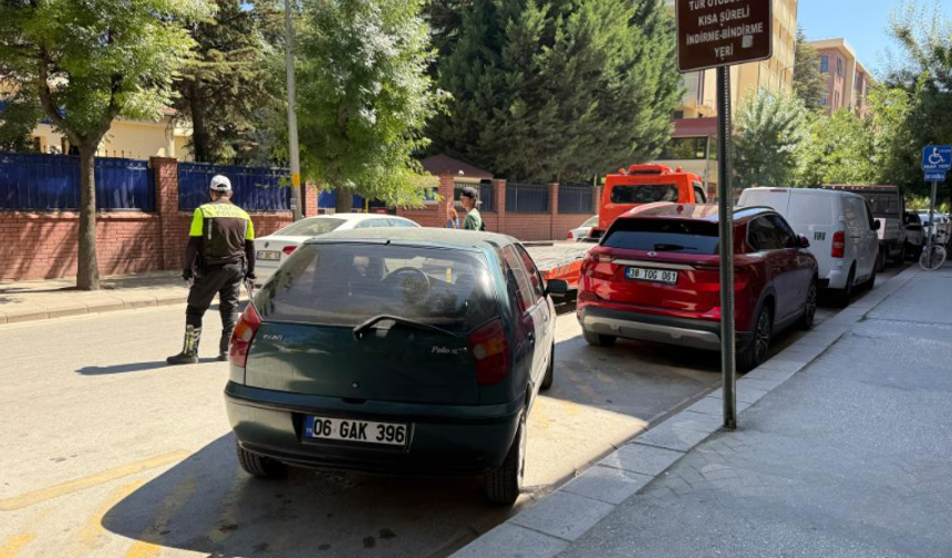 Eskişehir’de Tur Otobüsü Alanını İşgal Eden Araçlara Ceza