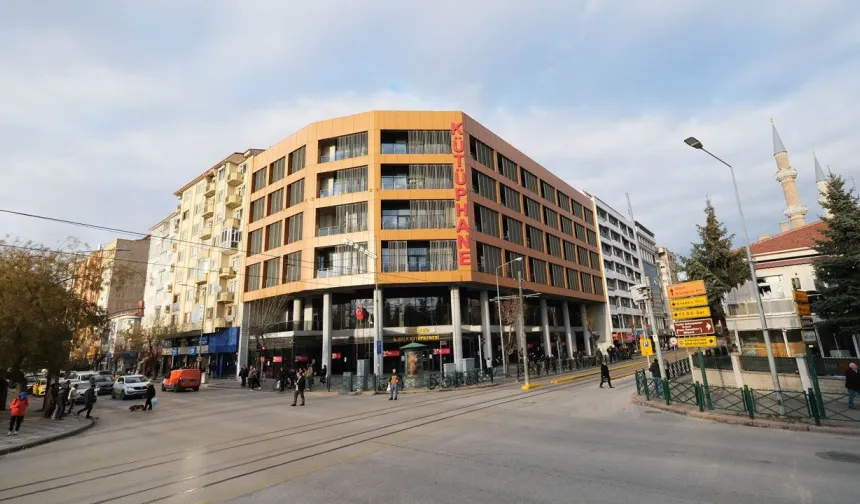 Eskişehir İl Halk Kütüphanesi 168 Bin Eserle Gençleri Bekliyor!