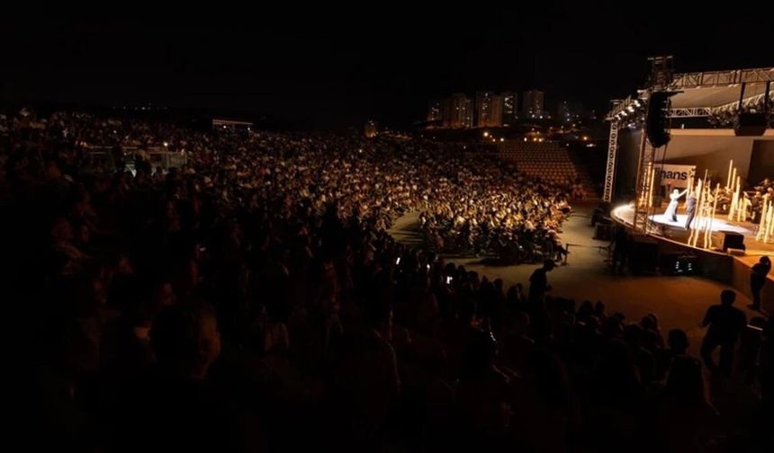 Ebru Yaşar’dan 120 Kişilik Dev Kadroyla İlk Senfoni Performansı