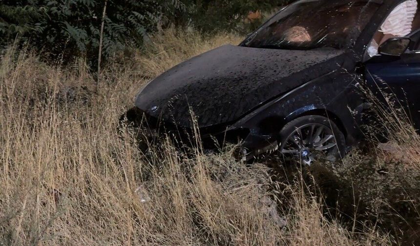 Eskişehir Çevre Yolunda İki Otomobil Çarpıştı: 1 Yaralı