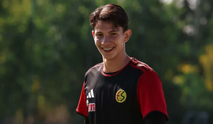 Eskişehirspor’un Geleceği Arda Kalede Güçleniyor