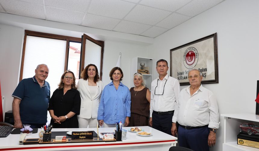Eskişehir Büyükşehir Belediye Başkanı Ünlüce Esnaf Odalarını ziyaret etti