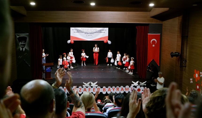 Eskişehir'de Çocuklar Zafer Bayramı’nı Sanatla Kutladı