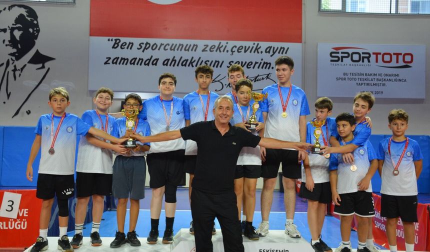 Eskişehir Büyükşehir Masa Tenisinde Zirvede