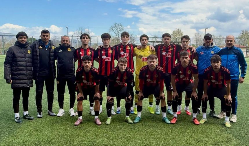 Genç futbolcular A takım için şans bekliyor!