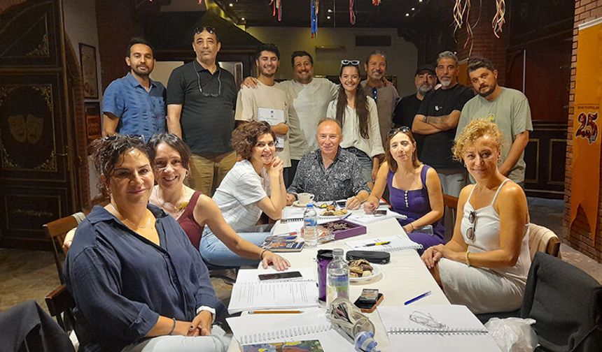 Eskişehir Şehir Tiyatroları Karanlıktan Bahsetmek Yok Provalarına Başladı