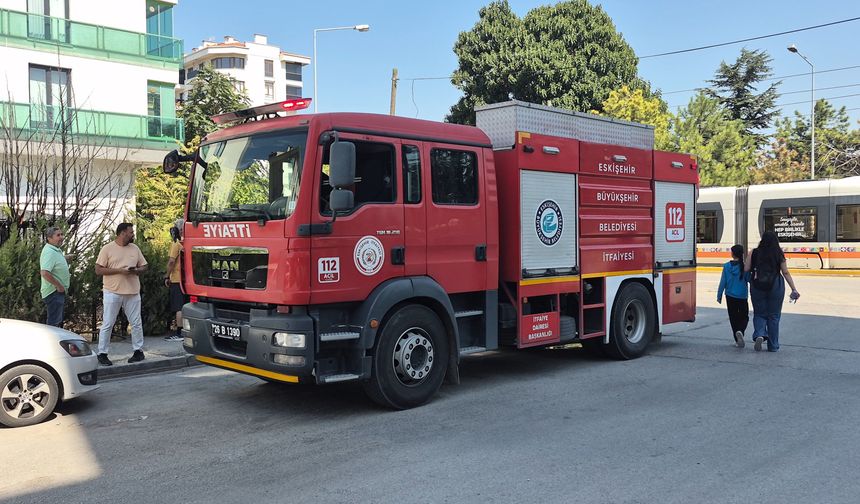 Korkutan Bahçe Yangını: Motosikletini Son Anda Kurtardı