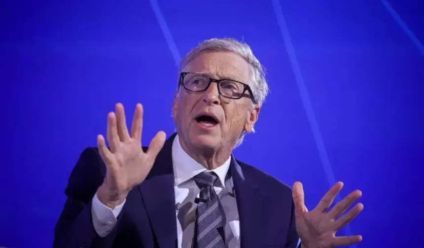 Bill Gates'ten Yapay Zeka Uyarısı: Milyar Ölüme Yol Açabilir