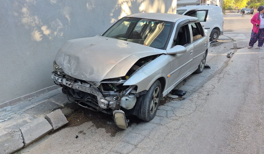 Eskişehir'de Kaza Sonrası Sürücü Kaçtı