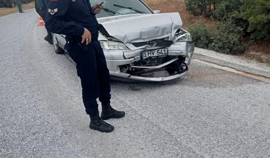 Eskişehir'de İki Otomobilin Çarpıştığı Kazada Yaralılar Var