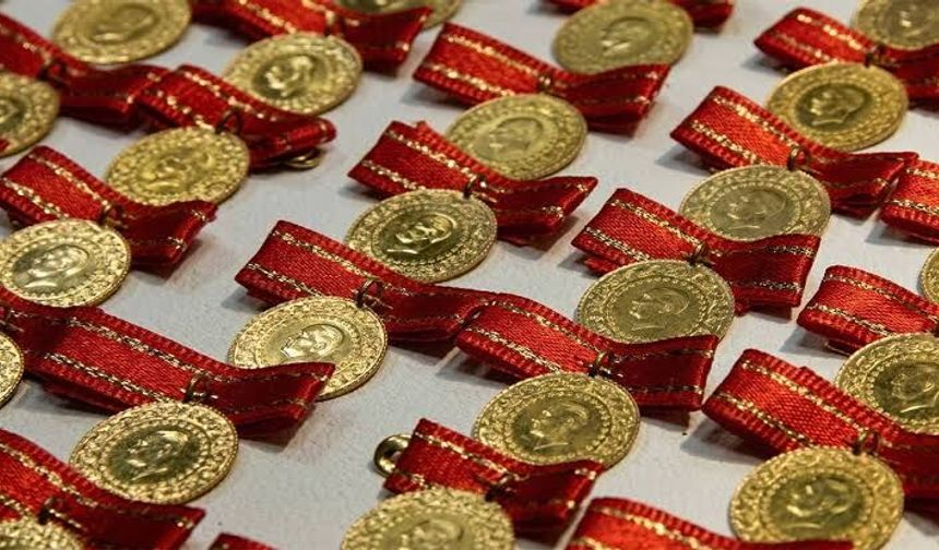 Petrol düştü, altın yükseldi: Piyasaların gözü bu zirvede