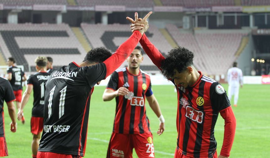 Başer yine katkı verdi