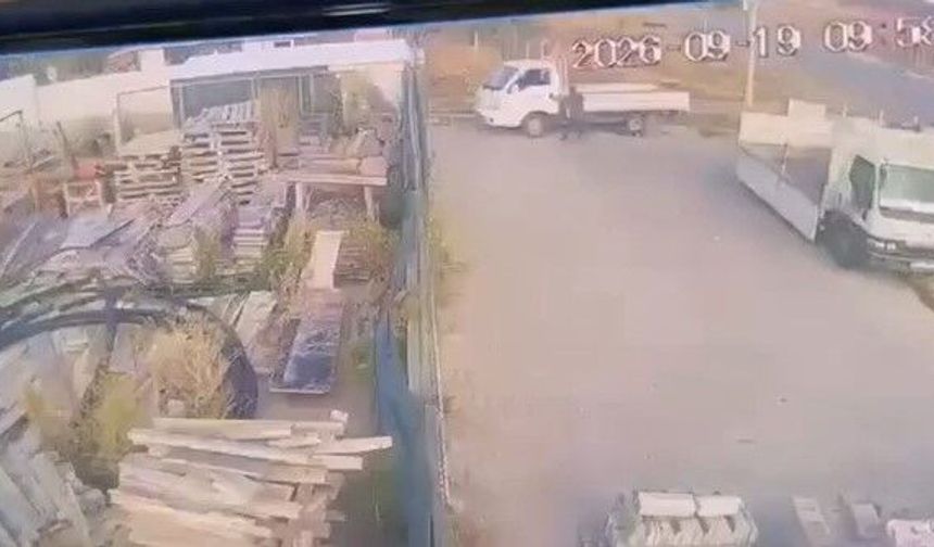 Eskişehir’de Kamyonetin Altında Kalan Sürücü Hayatını Kaybetti