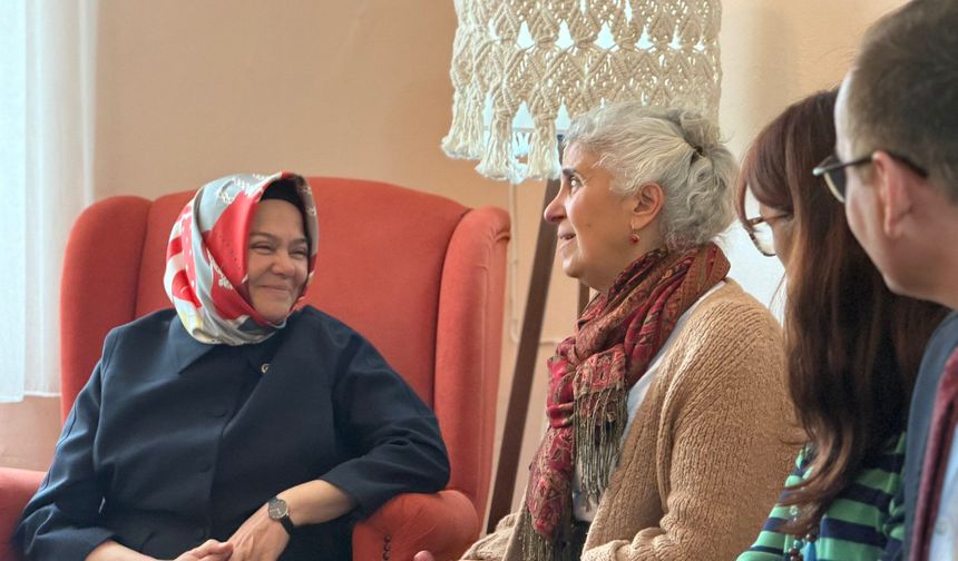 Ayşen Gürcan’dan Keşkül-ü Fukara Derneği’ne anlamlı ziyaret