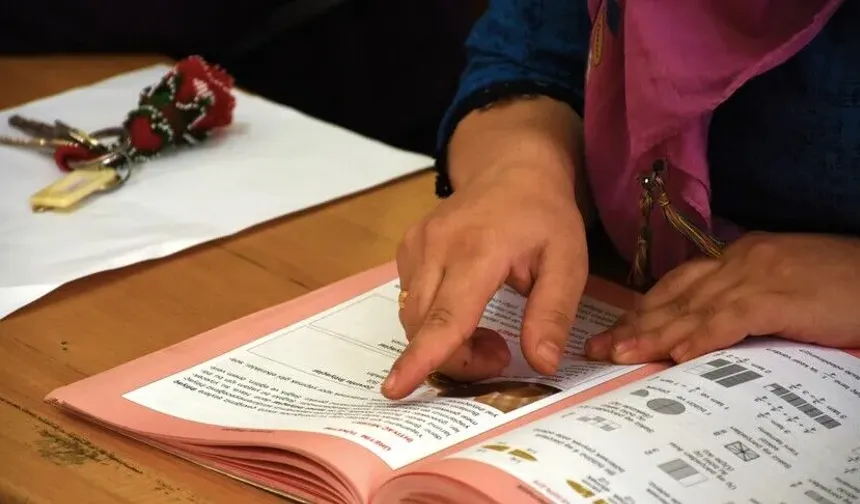 Okuryazarlık Seferberliği ile Yüz Binlerce Kadın Okuryazar Oldu