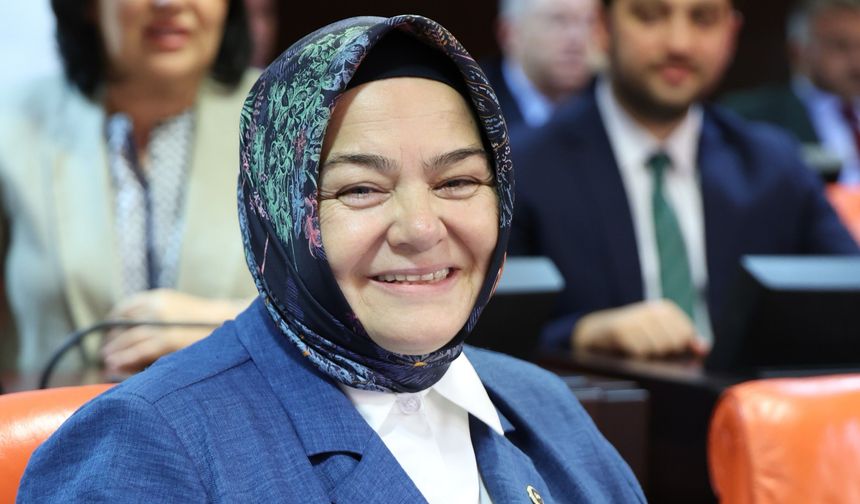 Gürcan:  “Millî teknoloji hamlemizin raylardaki gururu Eskişehir’den geleceğe hızla ilerliyor”