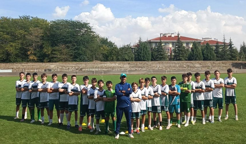 Şekerspor U14 takımı 1299 Bilecikspor'u mağlup etti