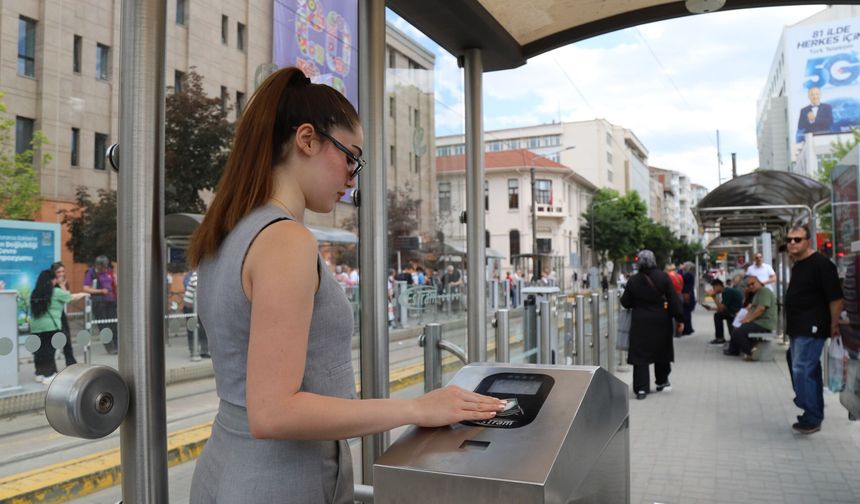 Eskişehir'de Toplu Taşımada Öğrencilere Büyük Kolaylık