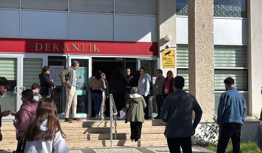 Adaylar Sınava Koşarak Yetişti