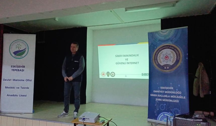 Eskişehir'de Öğrencilere Siber Güvenlik Eğitimi Verildi