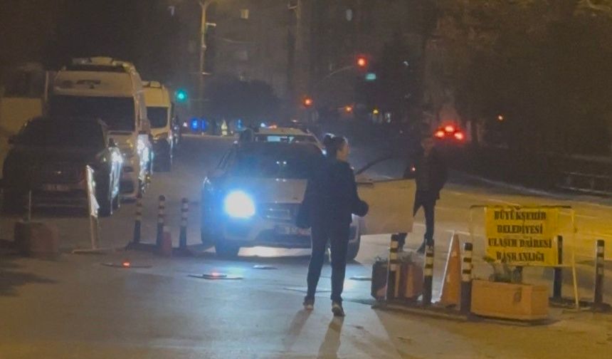 Eskişehirde Kadın Sürücü Motosikletliye Saldırdı