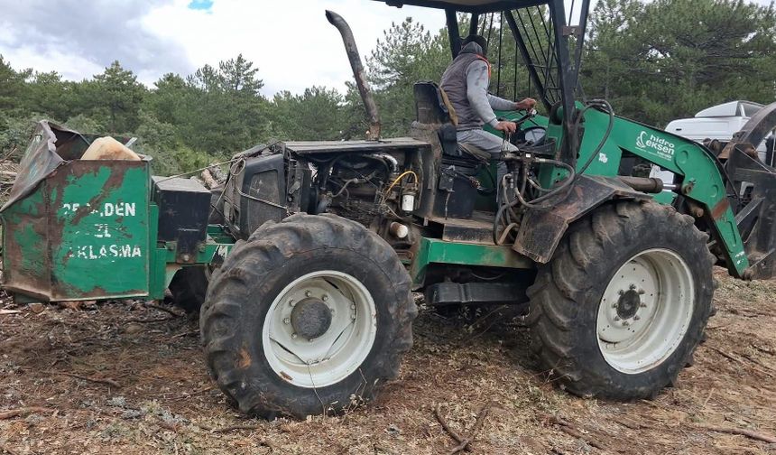 Eskişehir'de Traktöre Dokunmadılar, 2 Milyonluk Kepçeyi Çaldılar