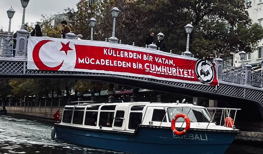 Altes’ten 103. Yıla Özel Pankart