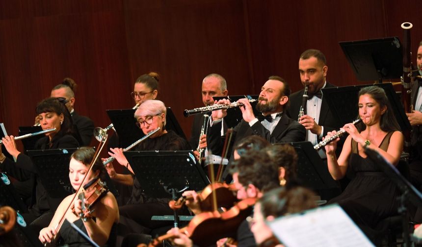 Senfoni Orkestrasından Beethoven’ın 200. Ölüm Yılına Özel Konser Dizisi Başladı