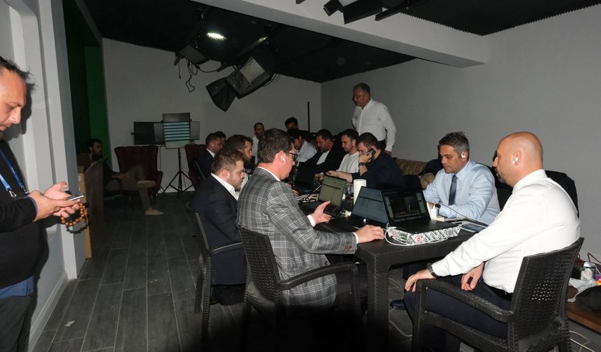 Eskişehirspor Yönetimi Gece Boyunca Çalıştı