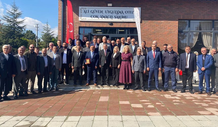 Eskişehir Valisi Dr. Erdinç Yılmaz muhtarlarla buluştu