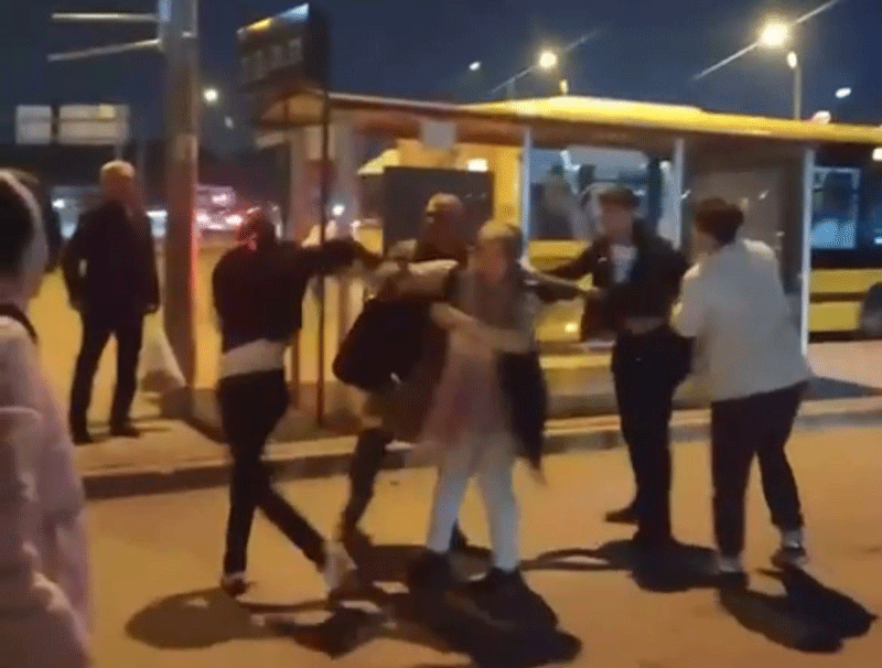 Otobüs şoförüyle yolcu arasında kavga çıktı