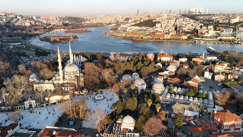 İSTANBUL'DA HAFTA BOYUNCA GÜNEŞLİ HAVA HAKİM OLACAK