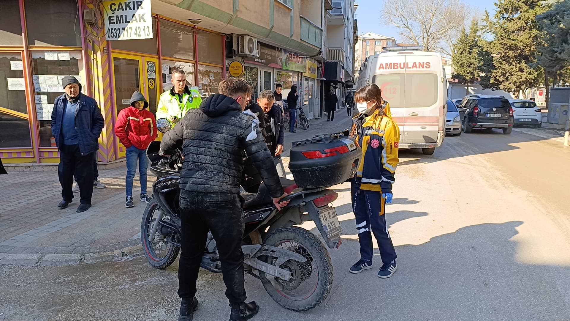 Acısını Unutup, Arkadaşını Teselli Etti (2)