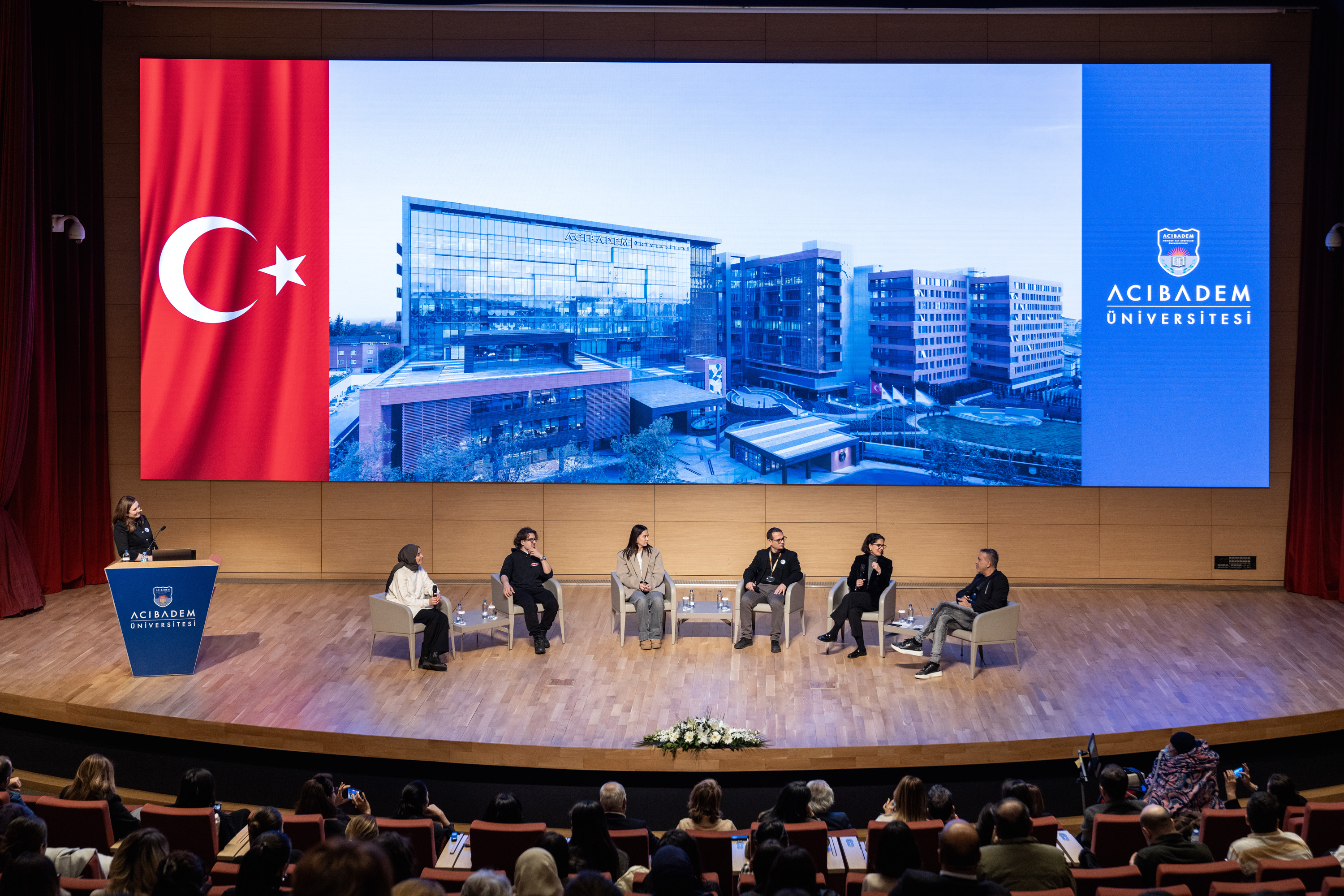 Haluk Levent’in De Katılımıyla Acıbadem Üniversitesi İstisna Platformu’ndan “Gelecek Vizyonu” Paneli (2)