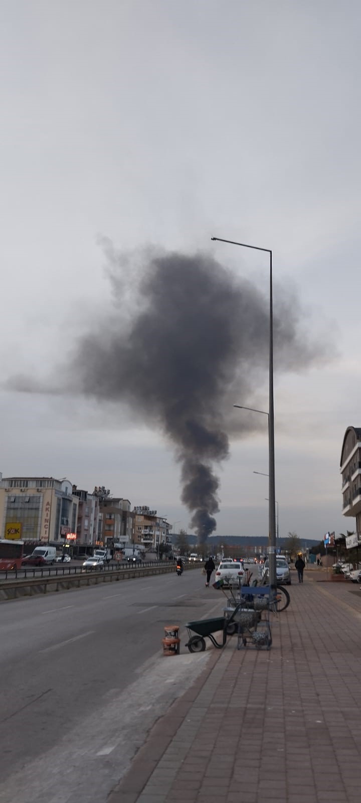 Çıkan Yangında Ortalık Cehennem Alanına Döndü (2)