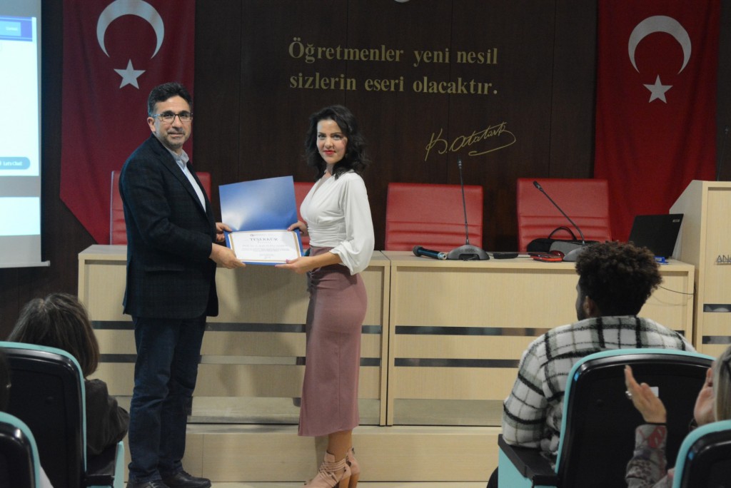 “Dijital Çağda Dil Öğretimi Ve Farkındalık” Semineri Gerçekleştirildi2