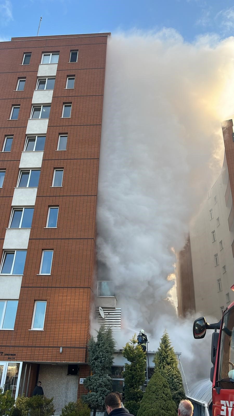 Eskişehir'de Görenleri Korkutan Yangın (1)