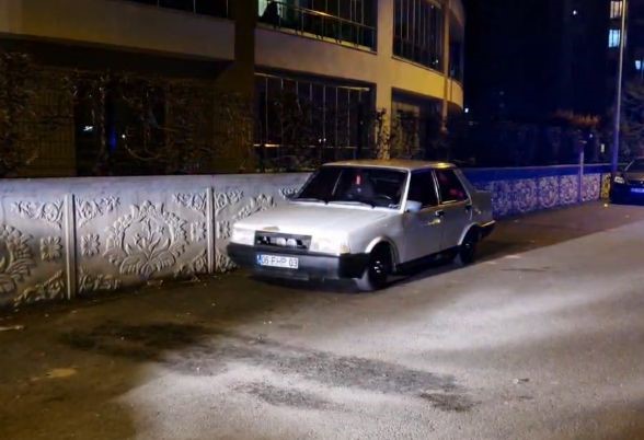 Rastgele Ateş Edildi, Kaldırımda Yürüyen Genç Yaralandı (3)