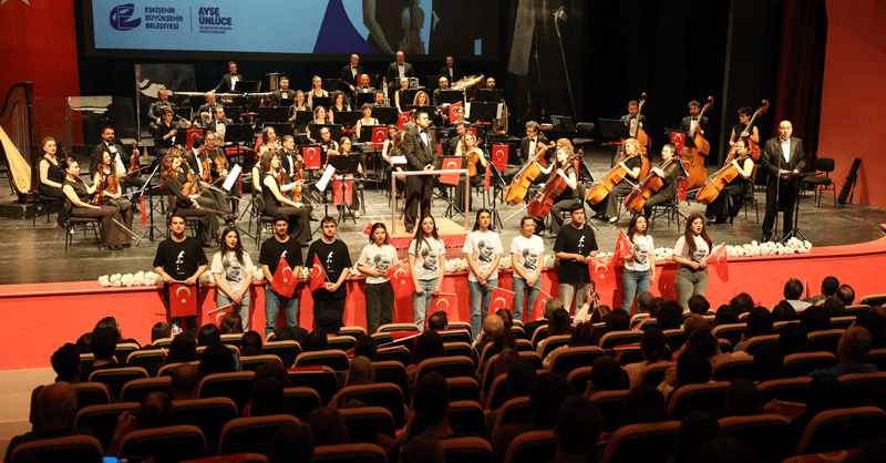 Senfoni Orkestrası'ndan muhteşem 19 Mayıs konseri