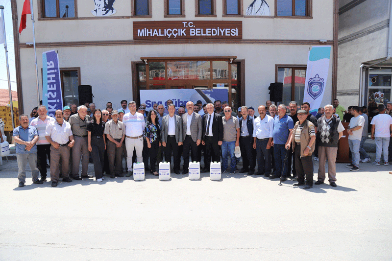 Büyükşehir'den kiraz üreticisine don sonrası can suyu