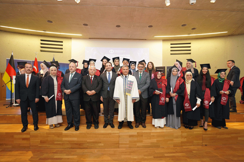 Anadolu Üniversitesi Batı Avrupa Programları öğrencilerini düzenlediği törenle mezun etti