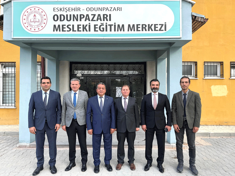 “Her Fabrika Bir Okul” Projesiyle Gençlere Meslek, Sanayiye Güç