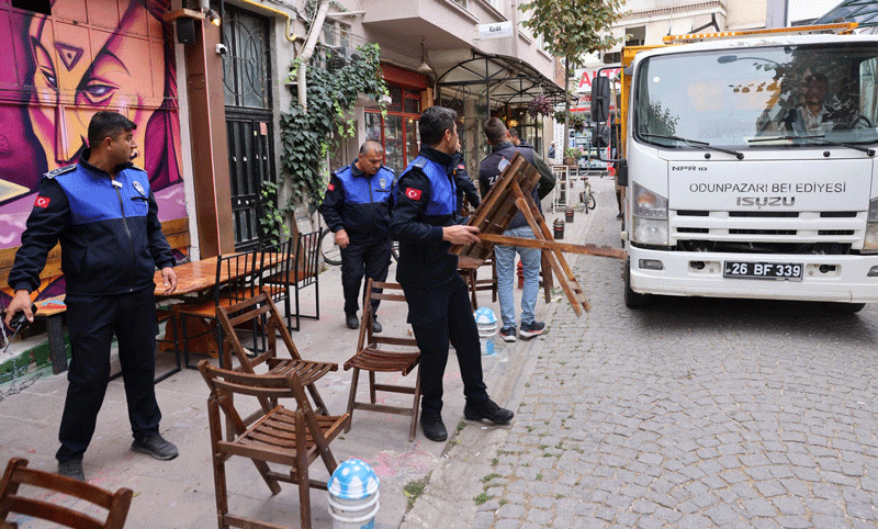 Kaldırım işgallerine geçit yok!