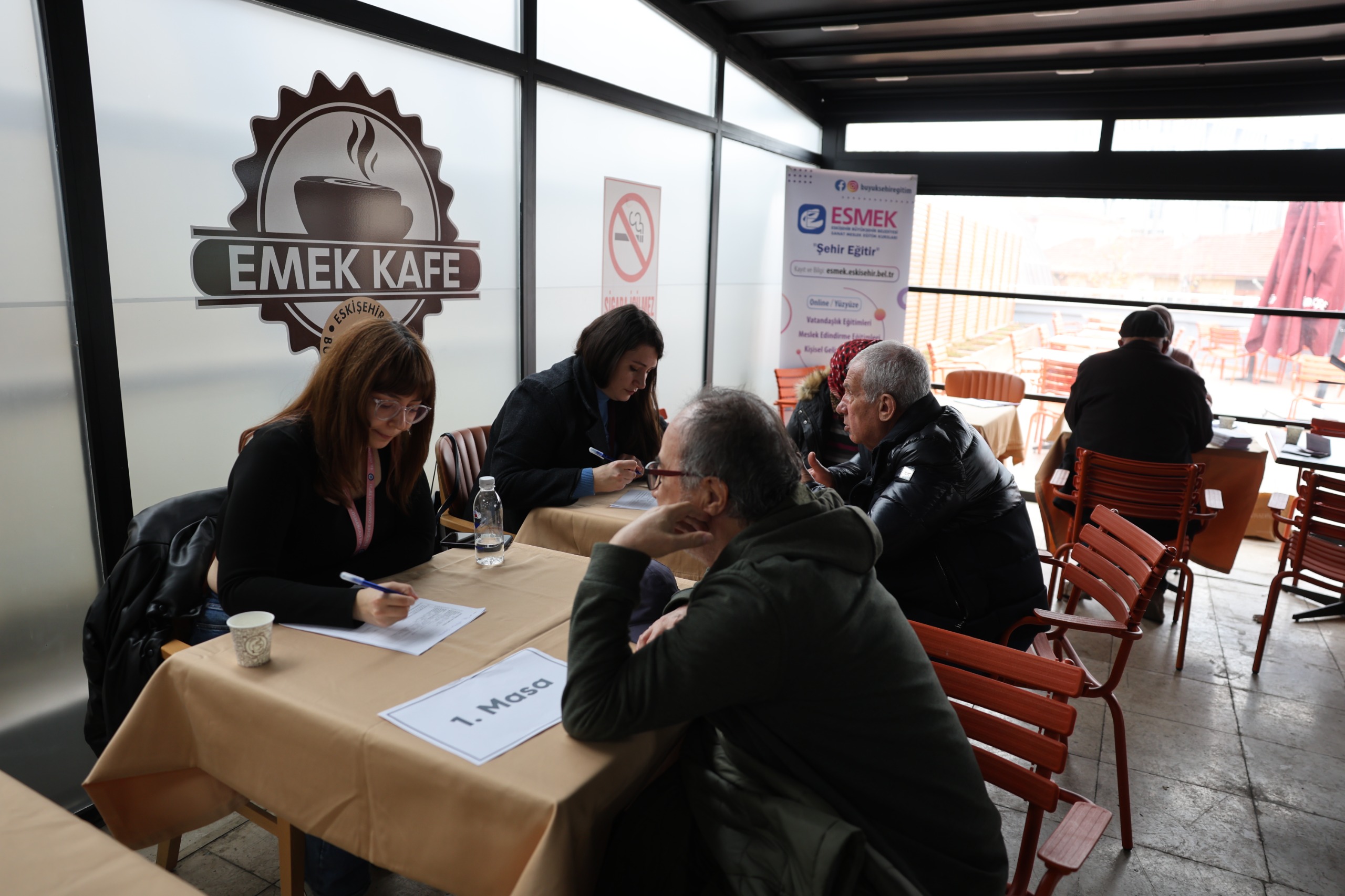 Kidemli̇ Vatandaşlara Bi̇li̇şsel Sağlik Taramasi Yapildi (9)